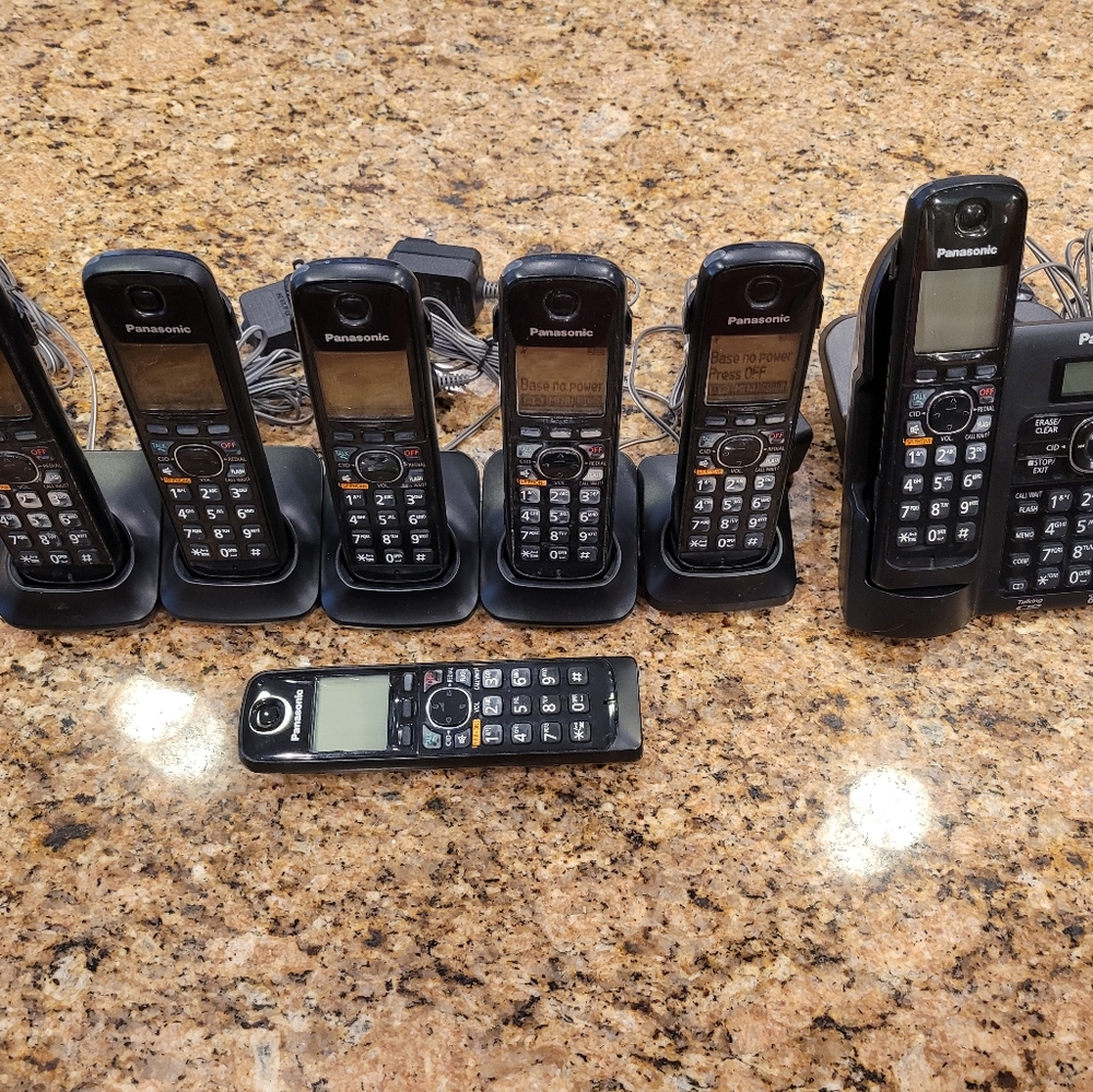 Panasonic KX-TG6641 6 Handset Cordless Phone